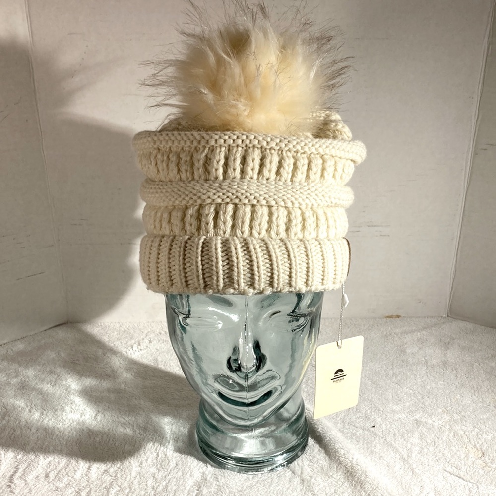 NWT Furtalk Woman’s Off White Knit Beanie with a Faux Fur Pom Pom